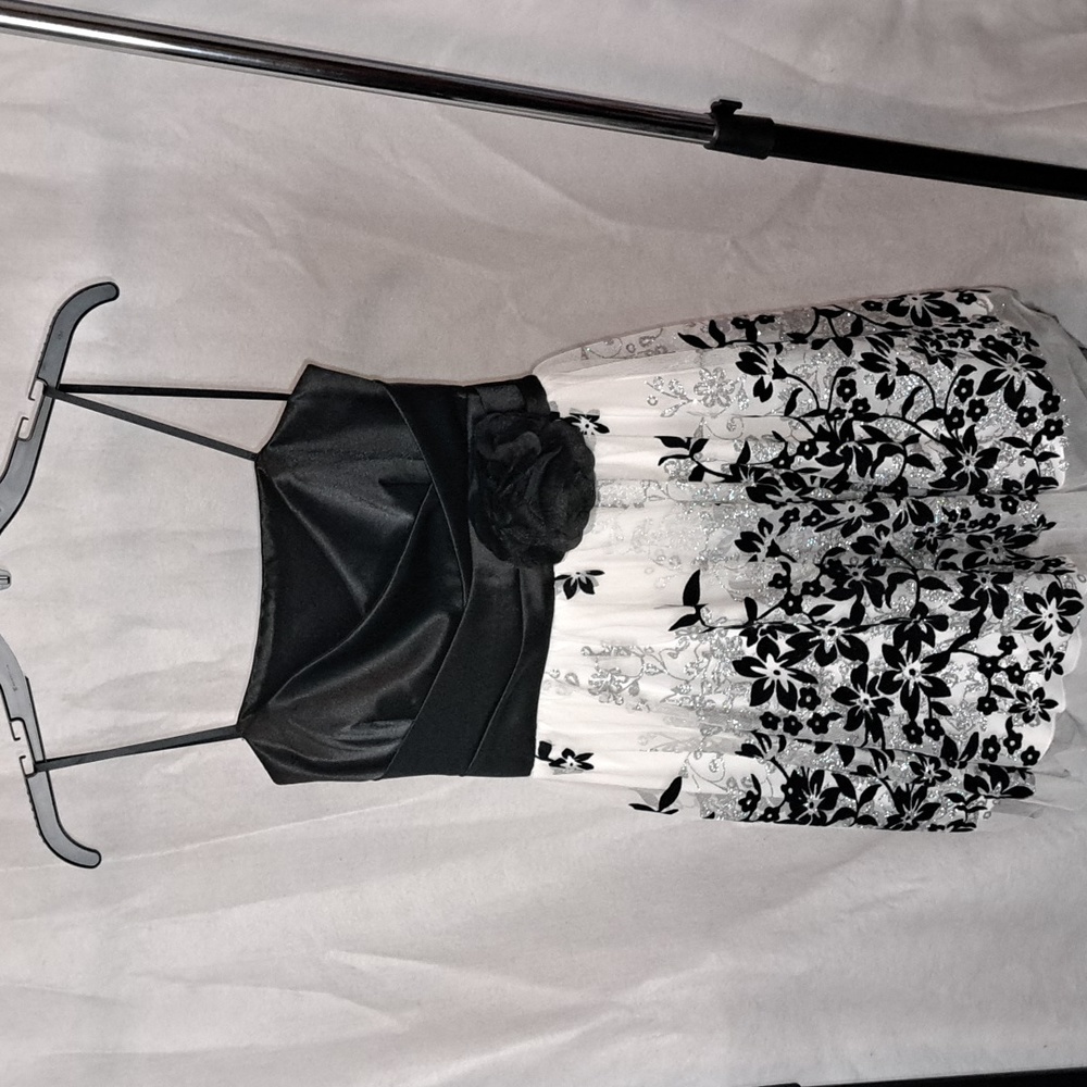 Junior dress